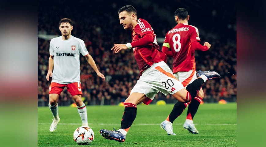 Manchester United Held to 1-1 Draw